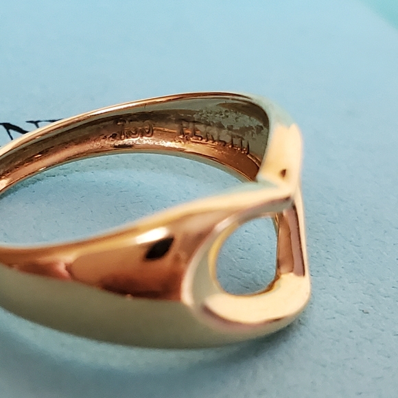 Final Sale‼️18K YG Tiffany & Co. Peretti Open Heart Ring - Picture 3 of 4
